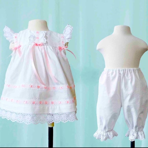 NWOT Handmade Vintage Heirloom-Style Baby Pinafore, Bonnet, and Bloomers Set - Picture 3 of 7